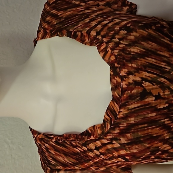 3/$30 Vtg AXCESS Brown Ombre Swirl Mesh Overlay Short Sleeve Scoop Neck Blouse - Picture 4 of 9